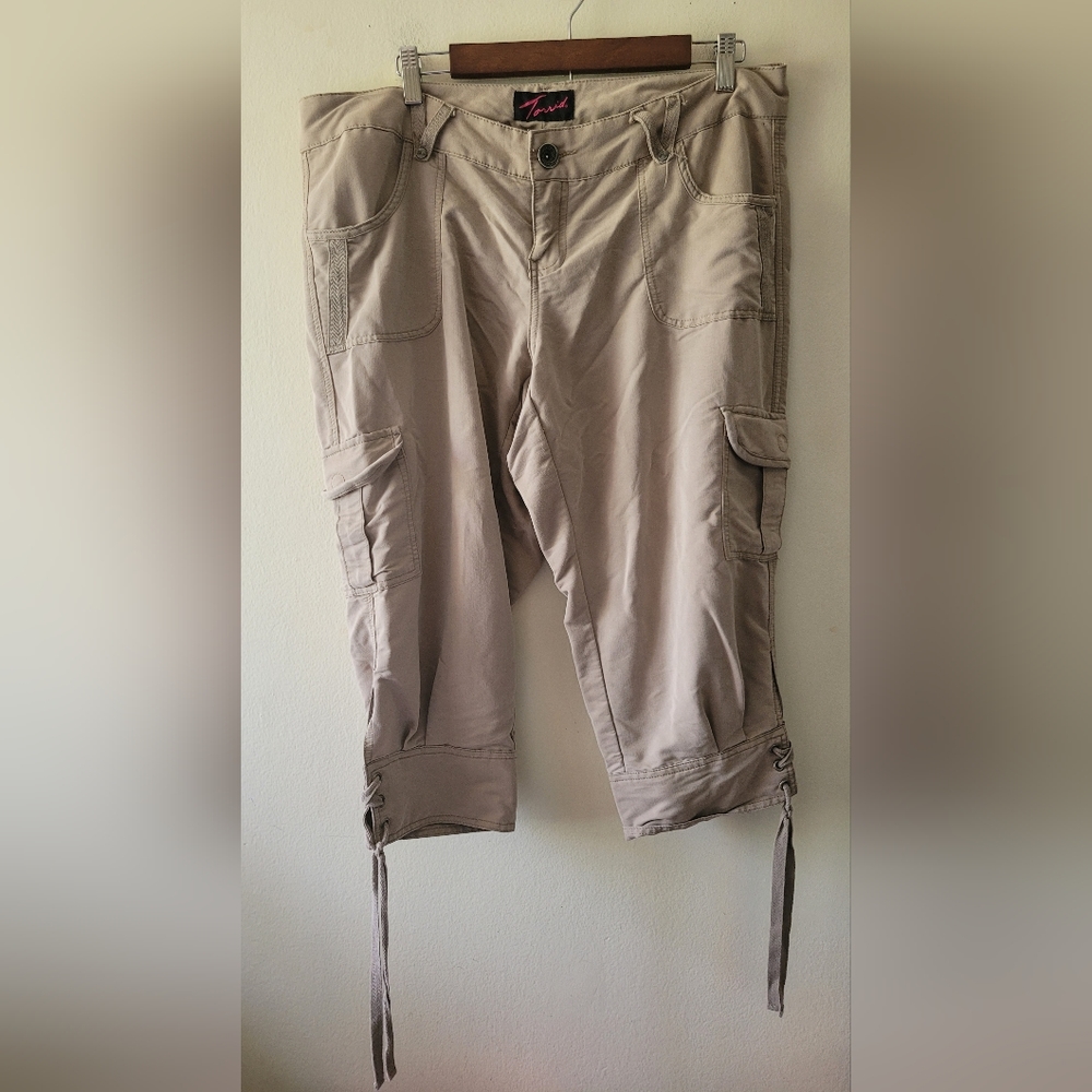 Torrid Tan Cargo Utility Side Tie Capri Culottes Pants Size 14